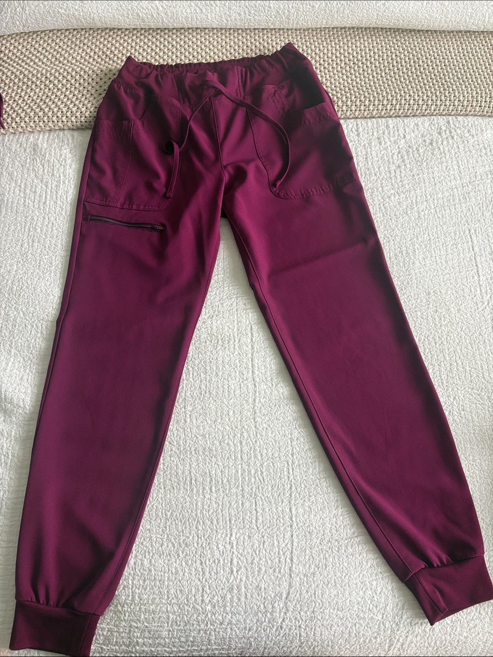 Women’s Small Burgundy scrub Jogger Pants with Elastic Waist